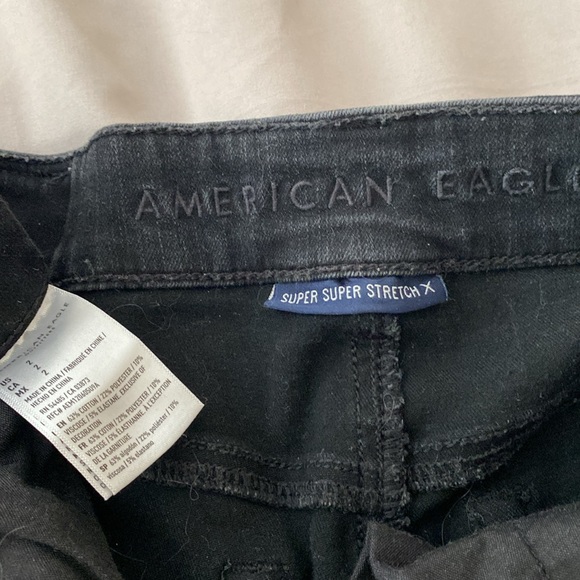 American Eagle size 2, super super stretch black denim shorts with lace detail - Picture 3 of 4